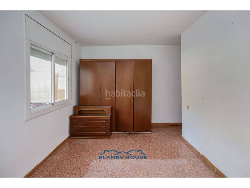 Foto f24e1223-2916-42ed-8883-a9034d96152c. Pis a calle medellin 10 a La plantera Blanes