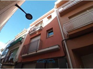Appartamento in Calle petit de raval 0. Piso en venta en blanes