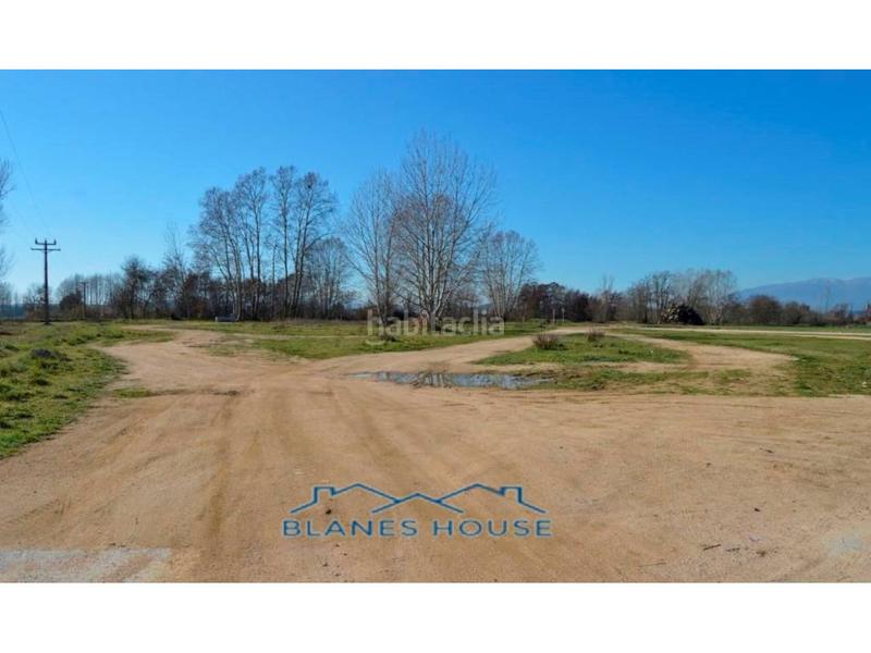 Foto 8eb3d80d-bef3-464b-8b7a-03dfb1632fcc. Propriété dans mas flassià/pp " sus-2 escola salvador espriu sudo s/n dans Vidreres