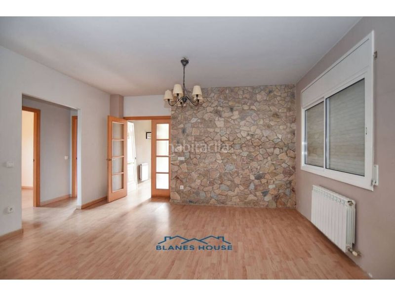 Foto 7affe647-aa6f-4d67-a6b3-30a229af047c. Chalet dans calle petunia (parcela ll-33 aiguaviva parc) 29 dans Vidreres