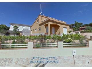 Xalet a Neptu 8. Chalet en venta en vidreres