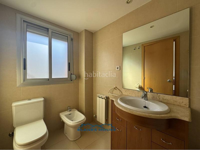 Foto b3fa887b-8fe5-48cc-abc5-588ff46ff5f0. Pis a europa 0 a Centre Blanes