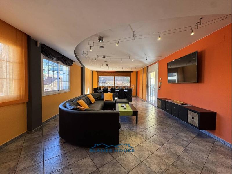 Foto 14278683-b5f2-4fdf-84f3-45ac5a62b906. Casa a mas torrents 77 a Els Pavos Blanes