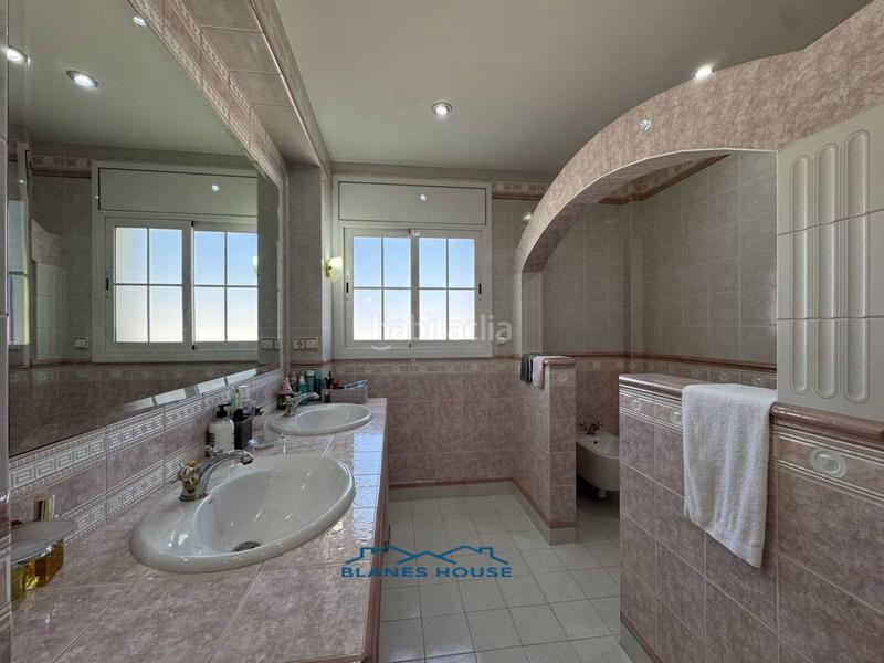 Foto 78cd4a2c-2af6-4ad1-8cdc-3b69fc1761ae. Casa a mas torrents 77 a Els Pavos Blanes