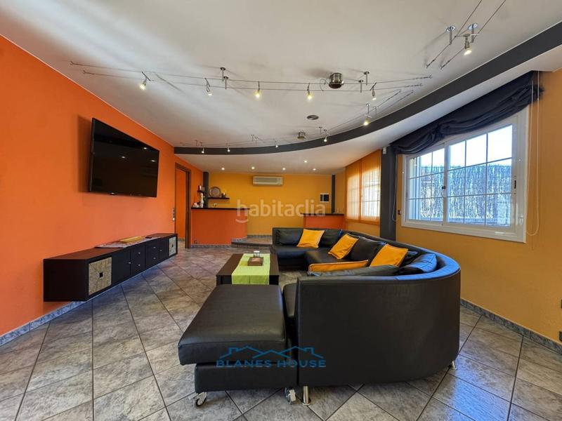 Foto c4fb0f70-8ee5-423c-bb17-0a275d2ee753. Casa a mas torrents 77 a Els Pavos Blanes