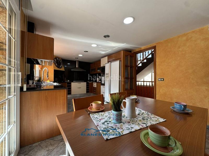 Foto cc61e1a3-4382-4b71-8429-b43c08b972b3. Casa a mas torrents 77 a Els Pavos Blanes