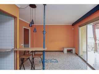 Etagenwohnung in Calle riu de la plata 58. Piso en venta en fenalssanta clotilde