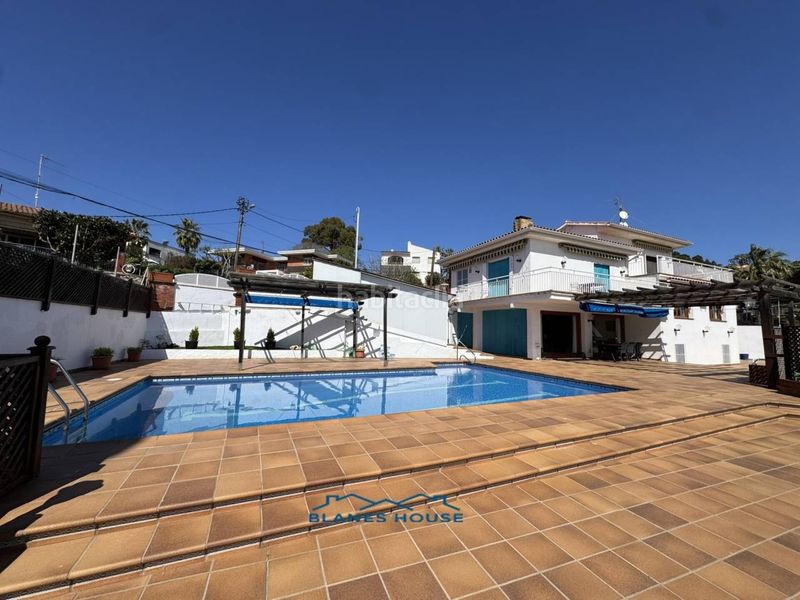 Foto f0d165d9-7ac4-40ab-8a7e-f1d2c3bda480. Haus in calle can torrent 0 in Santa Susanna