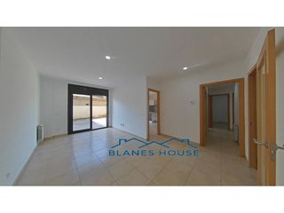 Etagenwohnung  Calle gaudi. Piso en venta en nucli urbà