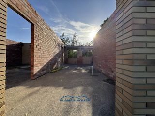 Haus in Calle madro�o 0. Venta de casa en riudarenes de 164 m con jard�n y garaje