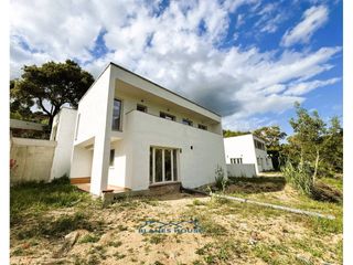 Casa  Calle mas margarida 0. Venta de casa a estrenar en maçanet de la selva