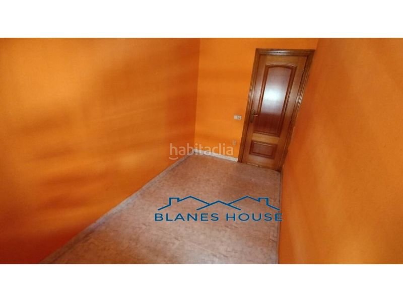 Foto e850290f-3e75-49be-96c7-5382105323e8. Pis a calle asturias 0 a Els Pins Blanes