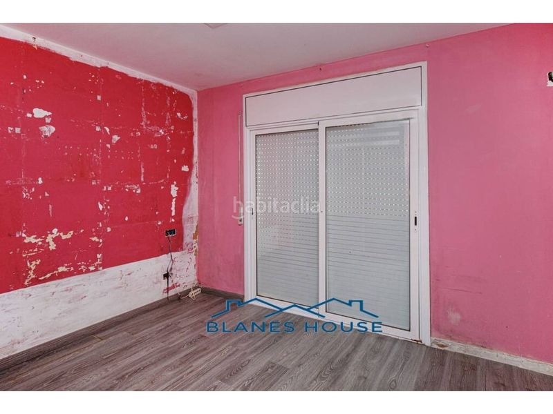 Foto 4c5d3965-633c-49ee-a23c-188bb97b476b. Pis a calle segre 6 a Mont Ferrant-Joan Carles I Blanes