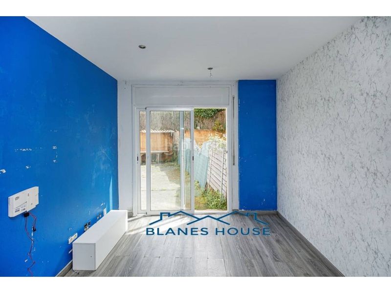 Foto 8c3c4112-03d6-4e0b-b2b2-95741224a377. Pis a calle segre 6 a Mont Ferrant-Joan Carles I Blanes