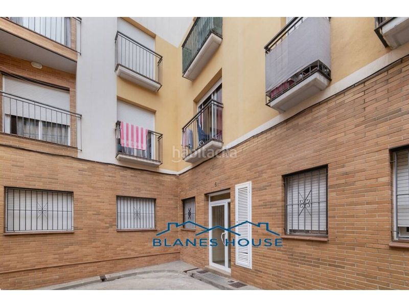 Foto c930cf2a-f635-4ab2-b482-41f90a82b45a. Pis a calle segre 6 a Mont Ferrant-Joan Carles I Blanes