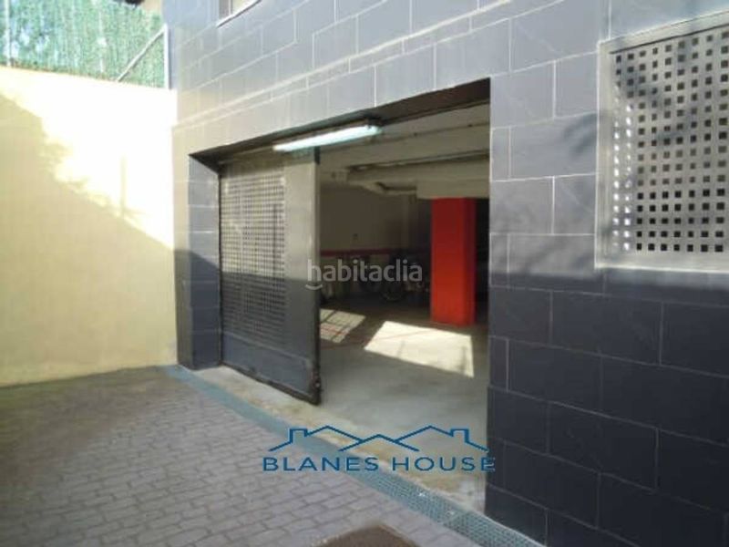 Foto 10410a8d-3f56-4272-a312-0acd0e9e098b. Aparcament cotxe a Riells i Viabrea