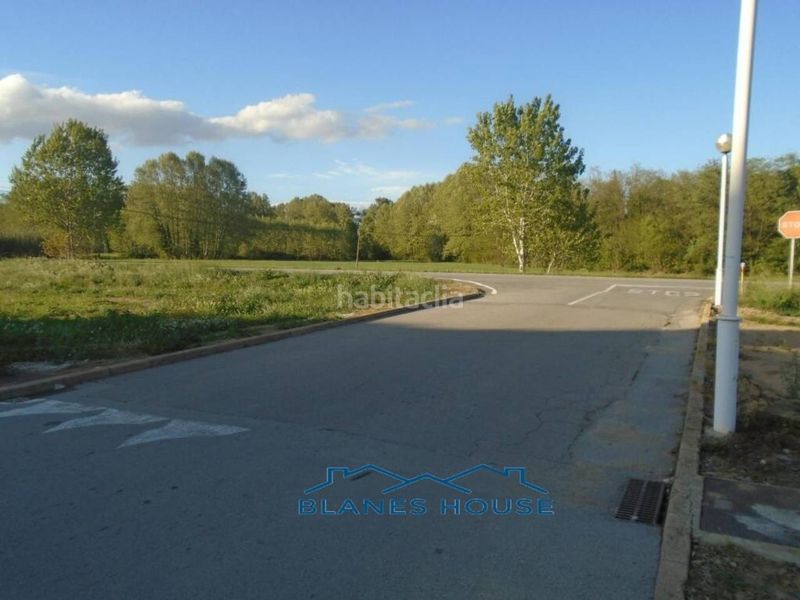 Foto 32d39c02-632f-413e-8ca2-ace5aa653b15. Aparcament cotxe a Riells i Viabrea