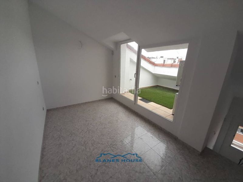 Foto 253ab26d-20bd-45b6-8737-2954f3713e4f. Dúplex a calle pere codina i mont 0 a Fenals Lloret de Mar