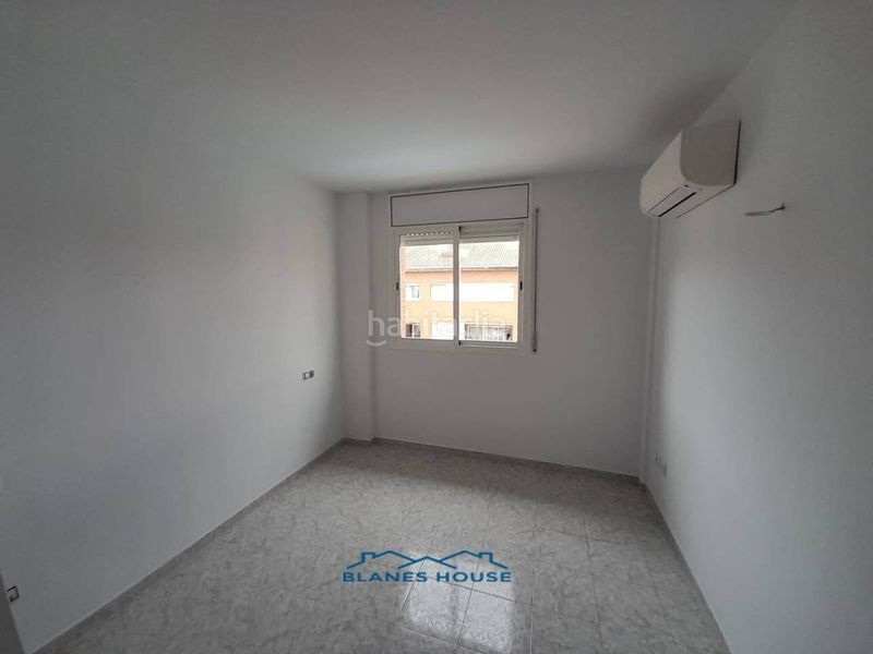 Foto ff740164-0ff7-4e7d-bc0d-cf450fa4f5af. Dúplex a calle pere codina i mont 0 a Fenals Lloret de Mar