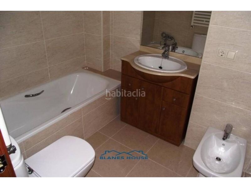 Foto 0eea6a4c-4792-4987-b0c6-b1f98ca7ab23. Dúplex duplex en venta en nucli urbà en Tordera Tordera
