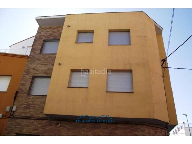 Foto c11ae723-d371-4535-b768-38336c5b8d75. Dúplex duplex en venta en nucli urbà en Tordera Tordera