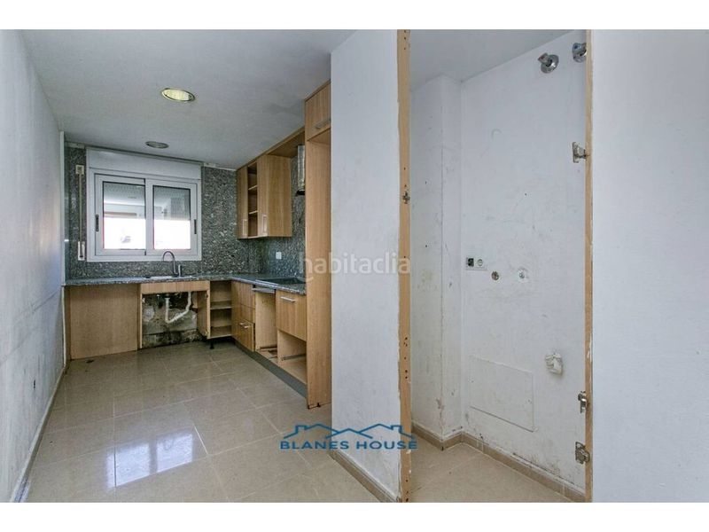Foto 8f6b7677-22dd-4647-b367-7396bf8dc761. Dúplex duplex en venta en nucli urbà en Tordera Tordera