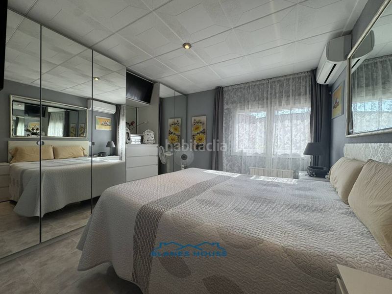 Foto 14275b33-7d04-4854-9a66-8274ddb63ed2. Casa en avenida gran via corts catalanes 0 venta de casa espaciosa en urbanitzacions niàgara parcàgora parcrocarossa, en Tordera