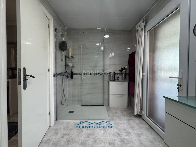 Foto b539a3e1-a3ae-493a-a623-02d60b8682eb. Casa en avenida gran via corts catalanes 0 venta de casa espaciosa en urbanitzacions niàgara parcàgora parcrocarossa, en Tordera
