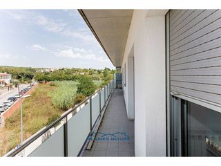 Flat  Calle melilla 4. Venta de piso de 3 habitaciones en blanes