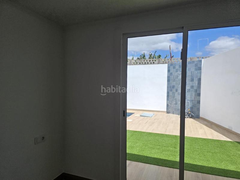 Foto 04608ebb-71a6-40d6-96c2-2dc3189f5a93. Casa venta en Guargacho de dos casas con piscina en Arona