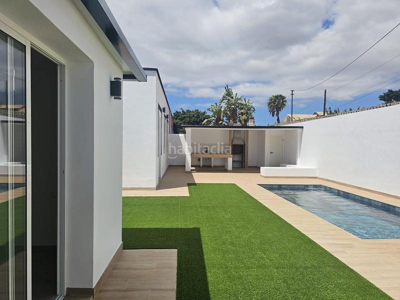 Foto 37ca7858-9269-465f-9c07-2347ab96e27a. Casa venta en Guargacho de dos casas con piscina en Arona