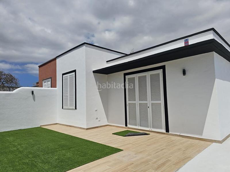 Foto da0c4631-4112-4099-881b-9d9e90254cd1. Casa venta en Guargacho de dos casas con piscina en Arona