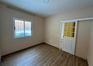 Planta baixa  Principe ruyman. Piso a la venta en la salud, santa cruz.