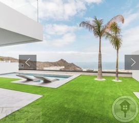 Rent House  Melilla. Villa adosada en alquiler en costa adeje
