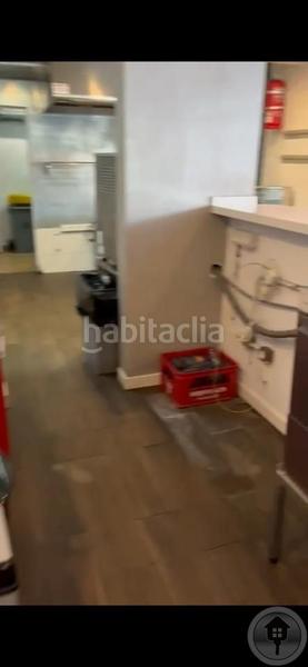 Foto b3abf61b-baef-4eb4-b66e-d3b50ea24360. Local comercial a Los Cristianos Arona