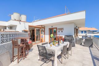 �tic a Can Pastilla. �tico 86m� + terraza luminosa de 65m� y aparcamiento � a 200m de