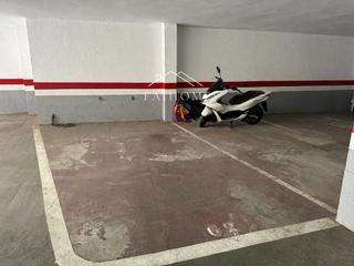 Miete Autoparkplatz  Carrer d'alfons xii. Parking en venta y alquiler