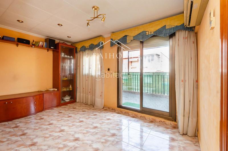 Foto 0364eb87-49fd-4b82-a82c-cf75b5d9d0b1. Ático  en venta en la calle jacinto verdaguer en Santa Coloma de Gramenet