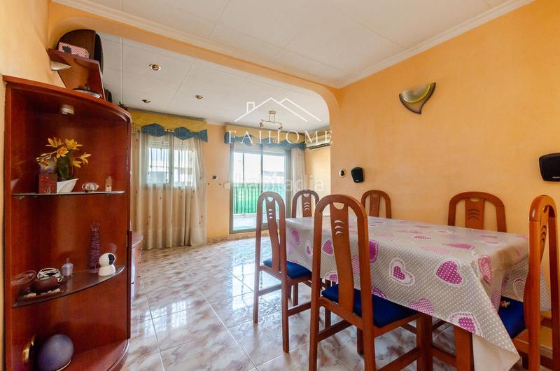 Foto 92ad9ede-82f9-41f3-b945-173cea277df6. Ático  en venta en la calle jacinto verdaguer en Santa Coloma de Gramenet