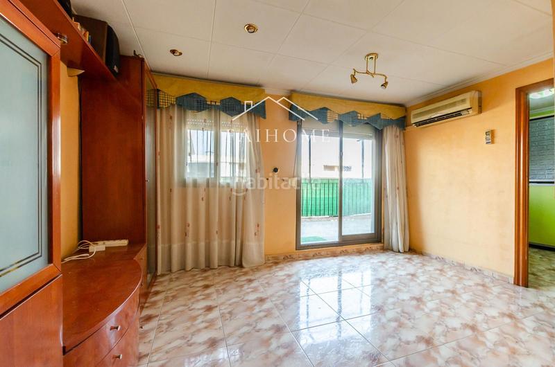 Foto afa27837-1eb0-4987-b9b8-051ec180152f. Ático  en venta en la calle jacinto verdaguer en Santa Coloma de Gramenet
