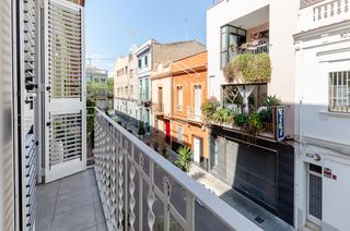 Appartement à Progrés - Pep Ventura. Piso en venta en calle lluna luminoso, con balcón y listo para e