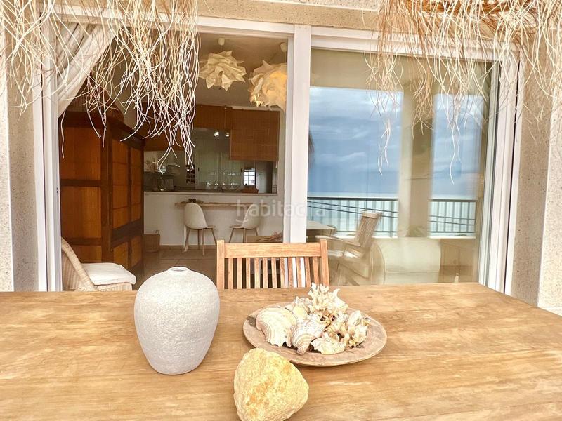 Foto d49bdd03-173e-48a4-8694-5a5045f889e9. Apartamento ático reformado con vistas espectaculares al mar , zona la olla en Altea