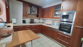 Maison à Carrer ciutat de castelló 18. Casa planta baja garaje, piso y gran terraza