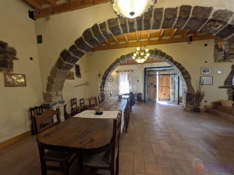 Foto dd048c84-6c3b-4fc4-8a67-e7d9e3625878. Edificio hotel en Cabanes