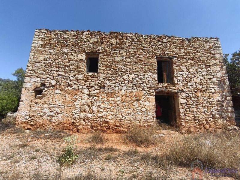 Foto 69c7312e-649e-4497-b29a-c54ae0dc7ab2. Masia a vilars a Benlloc