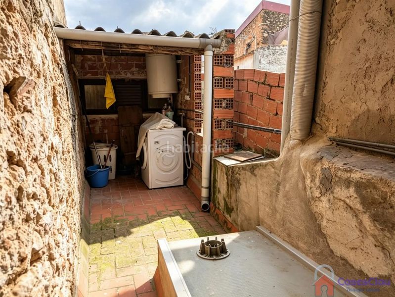 Foto fb4b1c4b-304f-405c-b4e3-509d042756f6. Casa a d´enmig 11 a Benlloc