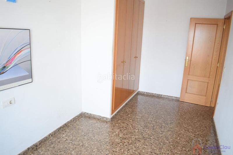 Foto e2816b55-d96c-4fc2-88e4-fd15a5367bd2. Àtic amb calefacció aparcament a Mestrets Castellón de la Plana