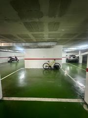 Aparcament cotxe  Carrer nou. Ampla plaça de garatge en venda al cr. nou de figueres.