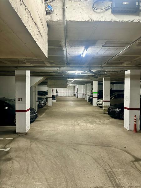 Foto b1d429f3-dd76-42a0-a74b-fc6079bed3a9. Aparcament cotxe a Creu de la Mà Figueres