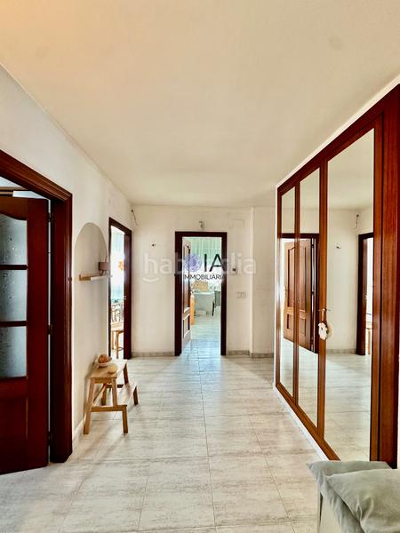 Foto b83fa7e7-ea7c-4fcd-95d6-ca88b9c81155. Casa pareada casa con gran potencial en Vilafant